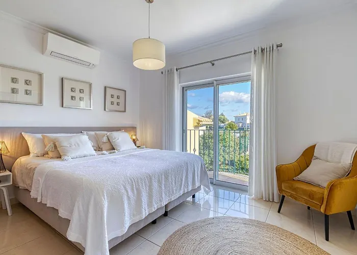 Nyaraló 7 Boa Nova - Immaculately Presented Townhouse Ferragudo