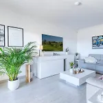 7 Boa Nova - Immaculately Presented Townhouse