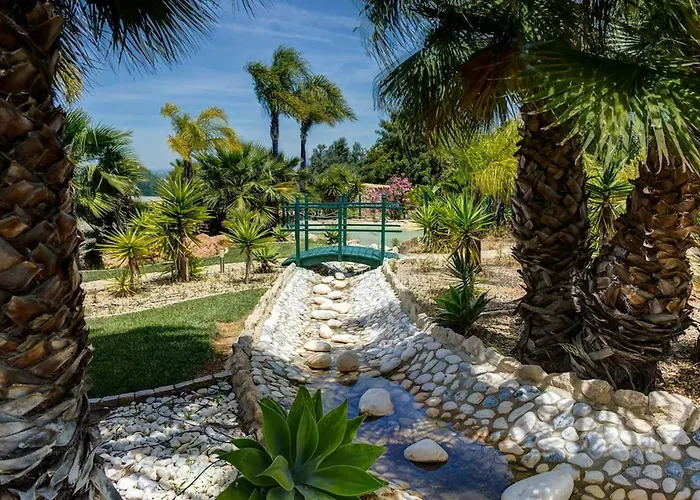 7 Boa Nova - Immaculately Presented Townhouse Vakantiehuis *