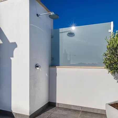 7 Boa Nova - Immaculately Presented Townhouse * Ferragudo (Faro)