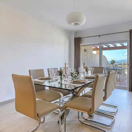 Nyaraló 7 Boa Nova - Immaculately Presented Townhouse